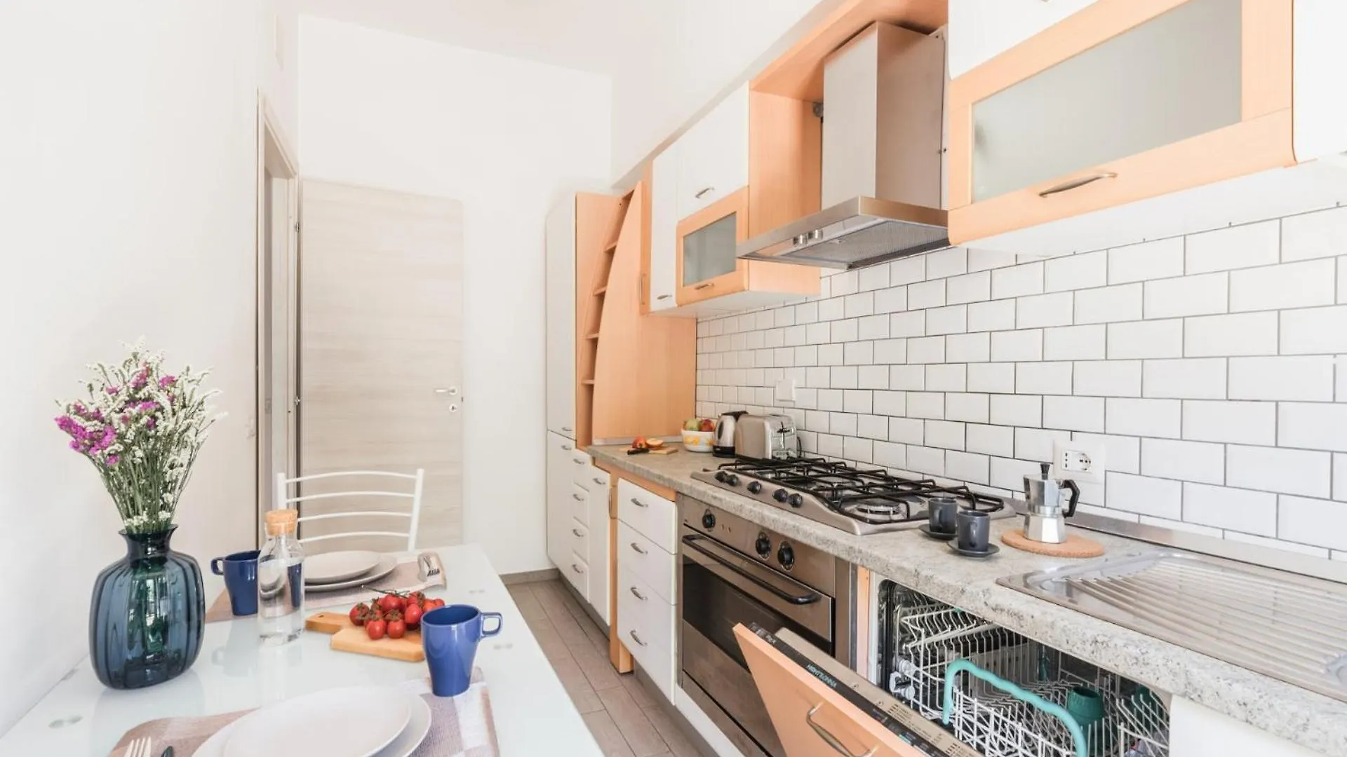 The Best Rent - Spacious Flat A Stone'S Throw From The Vatican Apartment